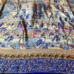 Blue printed geometric georgette satin fabric of 2Yds 22 Inches Width 45 Inches